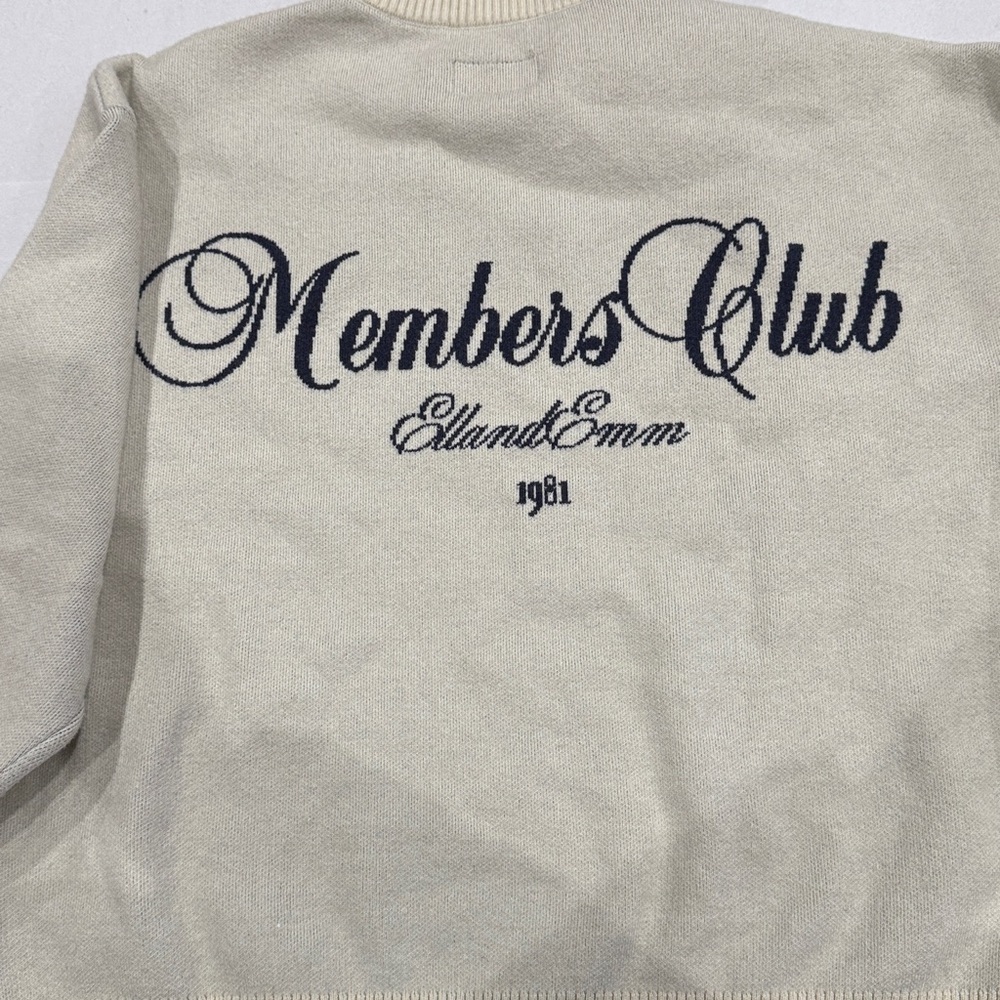 Elegant Beige Crewneck Sweater - Picture 4 of 5